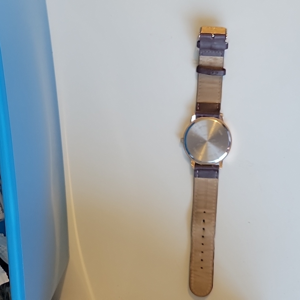 Leather Watch - Picture 4 of 7